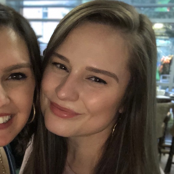 Meet your Posher, Anna - Picture 1 of 1